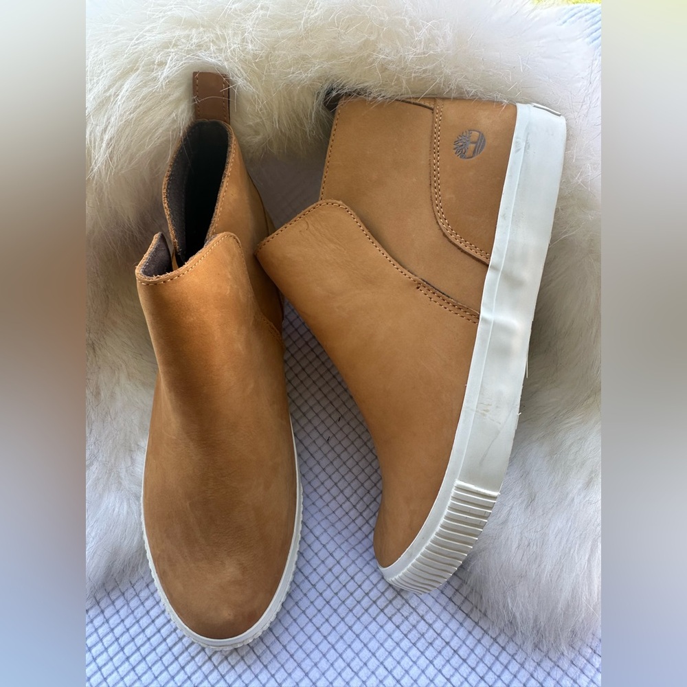Timberland Tan and White Slip-On Boots